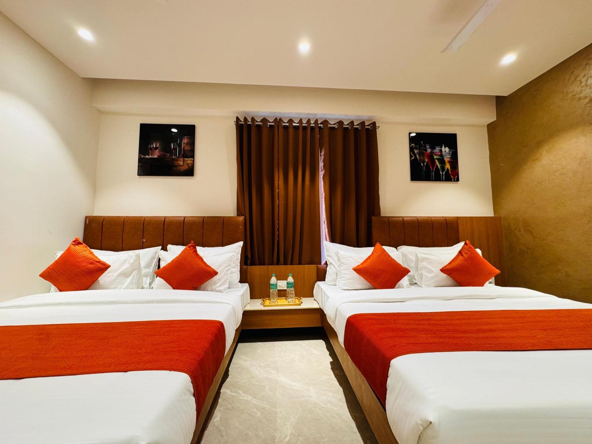 Hotel Rudhav Palace Ujjain Ngoại thất bức ảnh