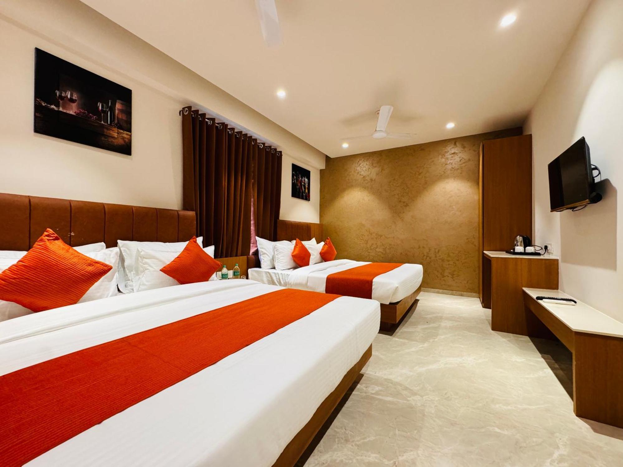 Hotel Rudhav Palace Ujjain Ngoại thất bức ảnh